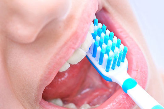 تنظيف أسنانك