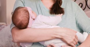 أطعمة تزيد لبن الأم المرضعة