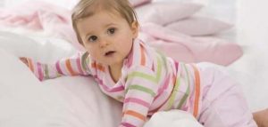 مرحلة الحبو لدى الطفل