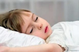 كيف أجعل طفلي ينام مبكرًا